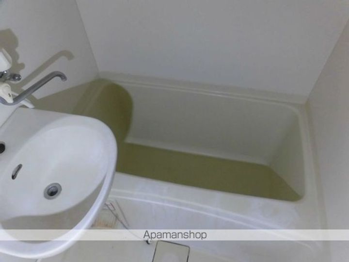 ソレーユ204の風呂