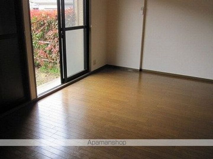 ロイヤルガーデン壱−七番館の内装