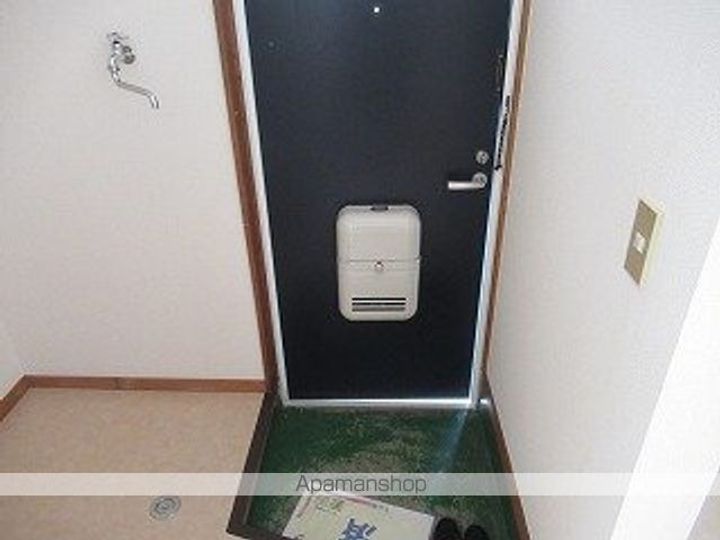 グリーンハウス戸澤202の玄関