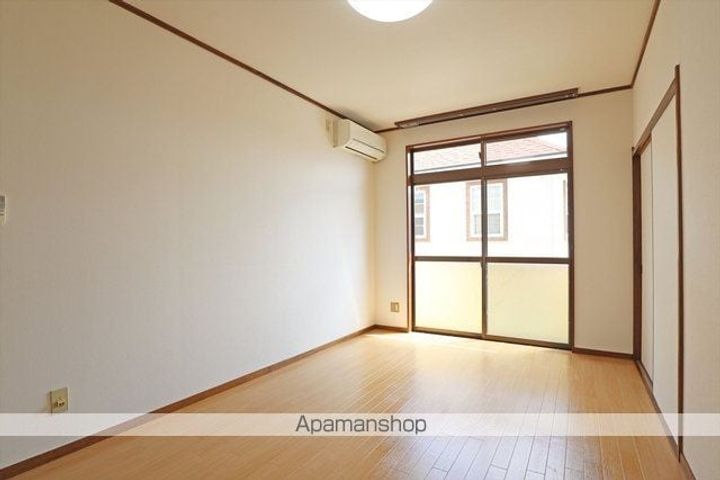 福島県郡山市島2丁目の賃貸アパートの居間