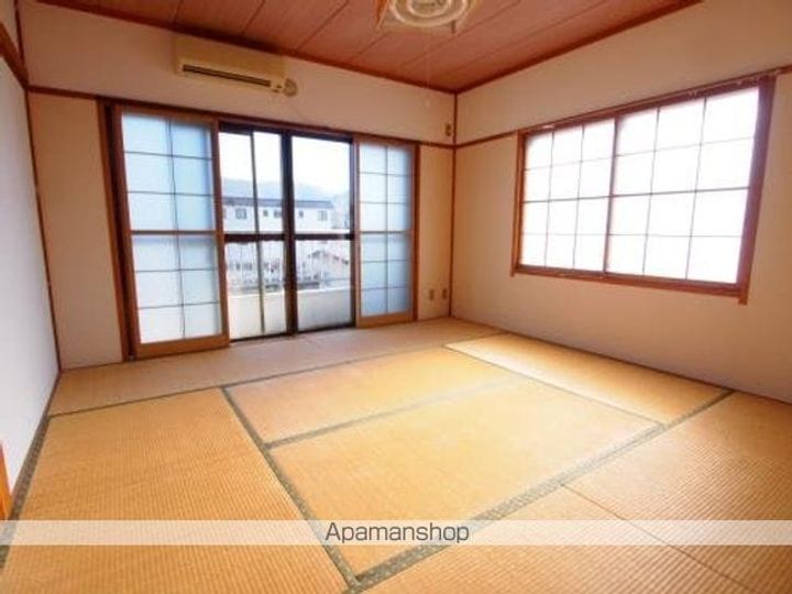 アーバンスクエア303の居間