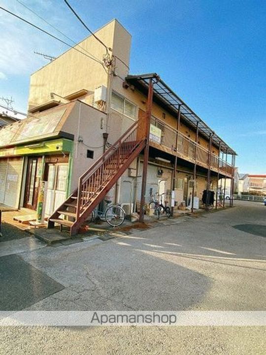 栄コーポの外観