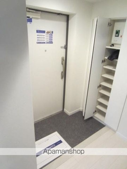 東京都中央区日本橋馬喰町2丁目の賃貸マンションの玄関