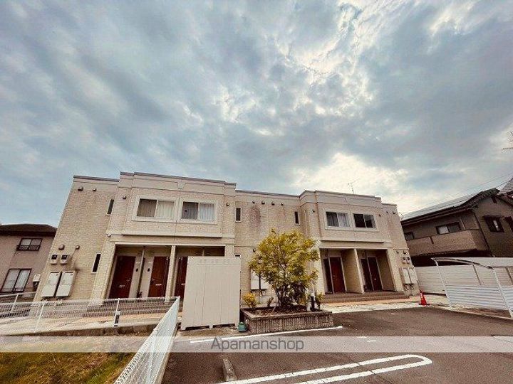 愛媛県今治市郷桜井4丁目の賃貸アパートの外観