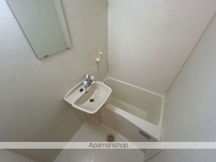 レオパレスAKANEの風呂