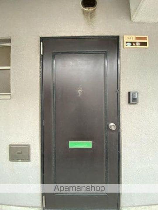 香川県高松市高松町の賃貸マンションの玄関