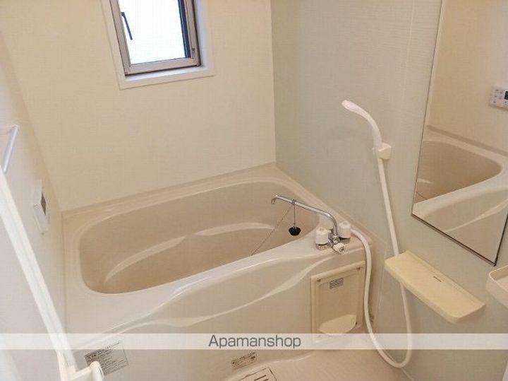 埼玉県三郷市谷口の賃貸アパートの風呂