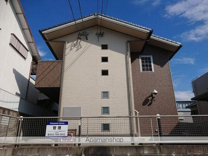 ラフィネ社台102号室の外観