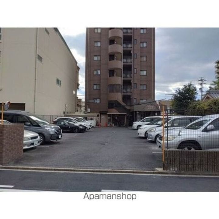 愛知県名古屋市東区芳野1丁目の賃貸マンションの外観