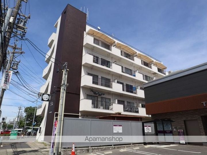 セントラル川名の外観