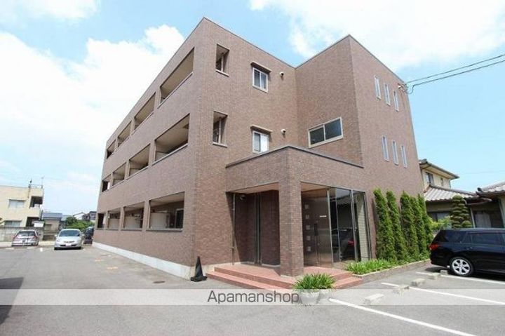 香川県高松市林町の賃貸マンションの外観