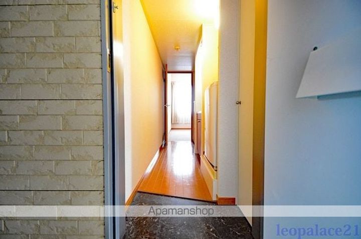 レオパレスグレール取手新町の玄関