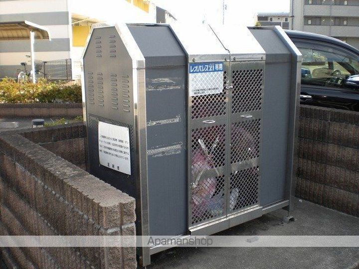 レオパレスアサクラⅤの外観