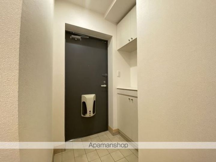 ファーストレジデンスの玄関