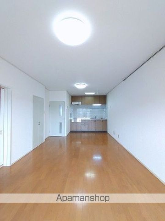 神奈川県横浜市青葉区榎が丘の賃貸マンションの内装