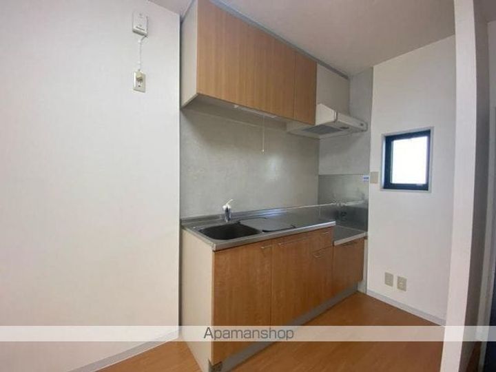 ロイヤルガーデン紙町のキッチン