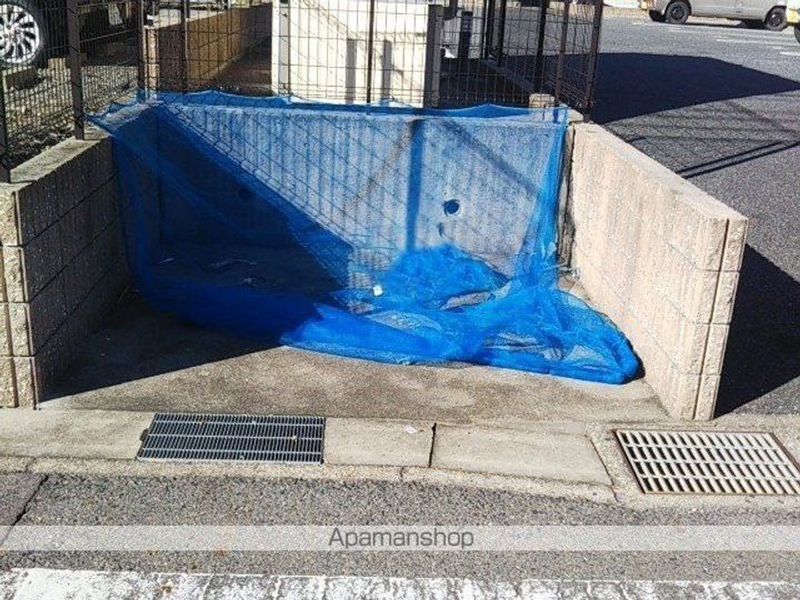 レオパレスザ フィールド301の外観