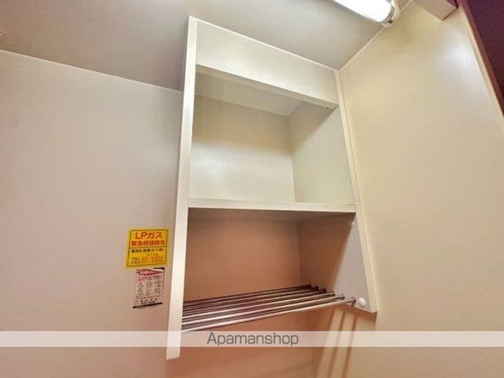 滋賀県東近江市八日市浜野町の賃貸マンションの内装