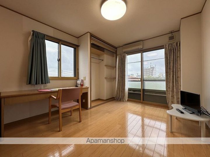 クラールⅡ号館の居間