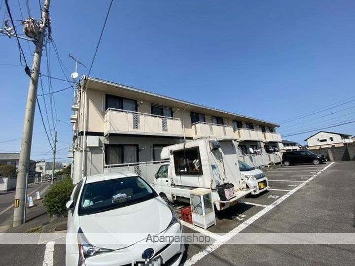 香川県高松市円座町の賃貸アパートの外観