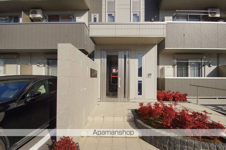 イーストファインヒルズの周辺