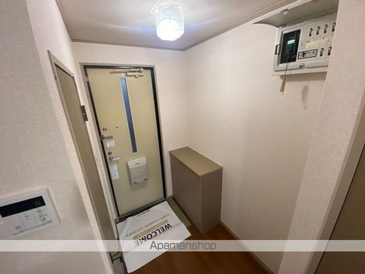 愛知県春日井市小木田町の賃貸アパートの玄関