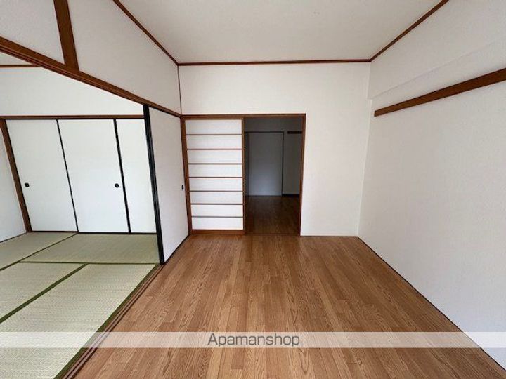 山口ビルの内装