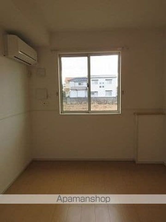 愛媛県松山市北条辻の賃貸アパートの居間
