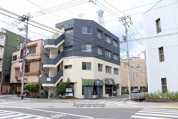 石原マンションの外観