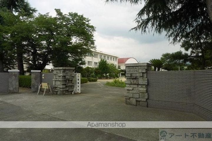 ブリアンローズMの周辺