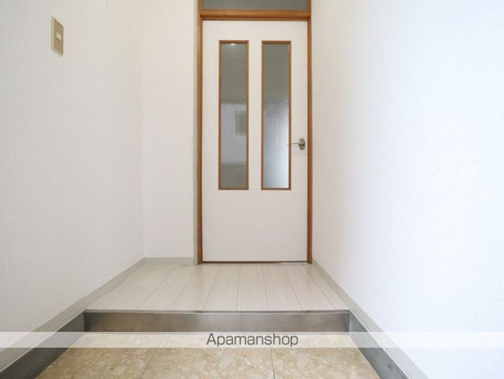 愛知県名古屋市昭和区御器所通2丁目の賃貸マンションの玄関