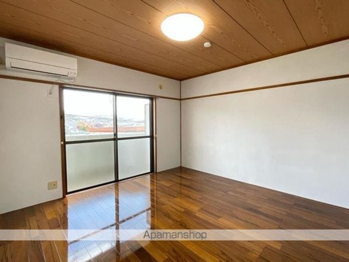 グリーンヒル第2202の居間