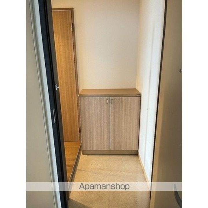 ソシオ山下通り401の玄関