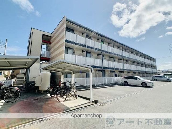 レオパレスグランドカメリアⅥ107の外観