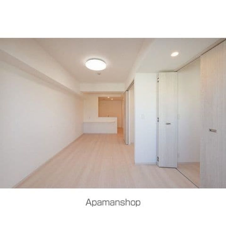 コンフォリア・リヴ豊洲キャナルの居間