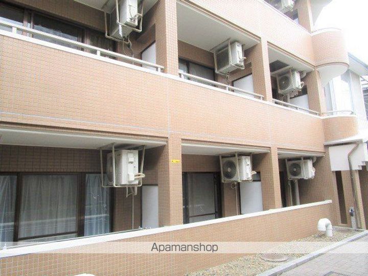 東京都中野区中野3丁目の賃貸マンションの外観