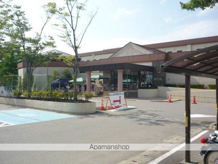 湖畔2丁目ハウス一棟の周辺