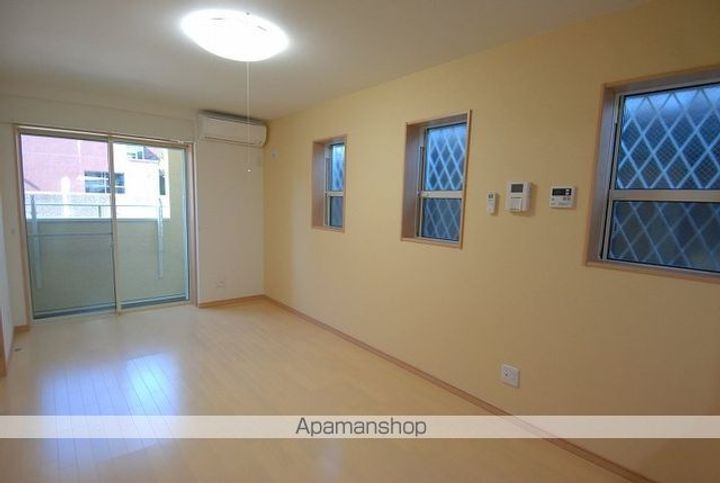 プリミエール常滑栄町303の内装