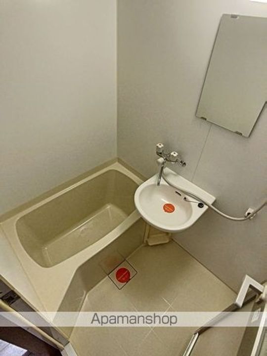 岡山県岡山市中区赤坂本町の賃貸マンションの風呂