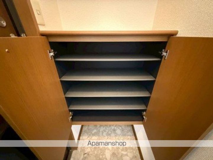 モア・紫竹の内装