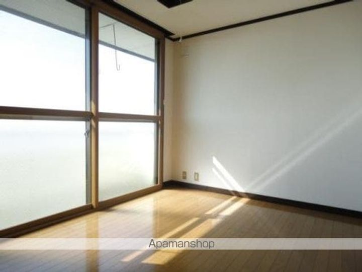 田村マンション406の居間