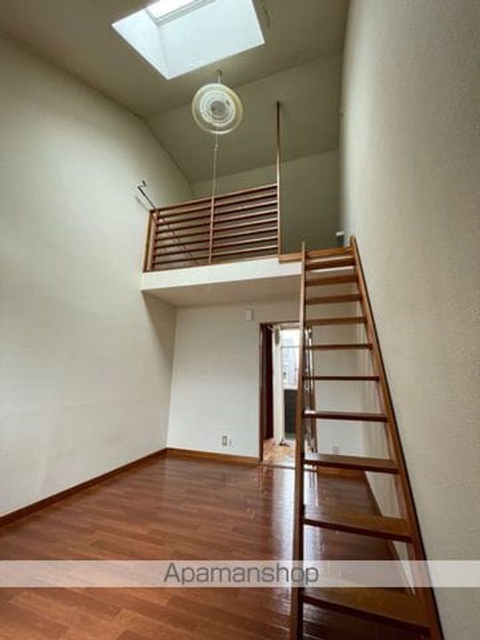 グリンピュア古川C棟206の居間