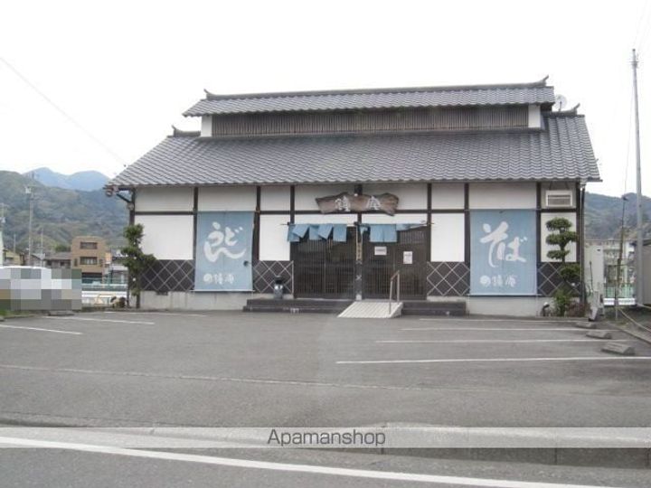 ドミールUの周辺