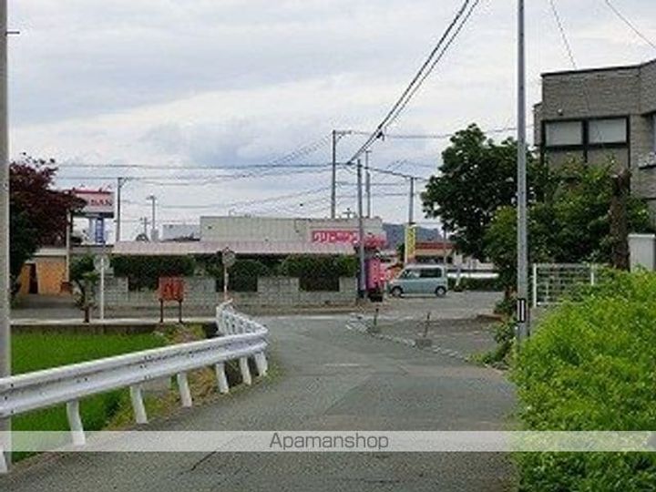 ドミール カトレアの周辺