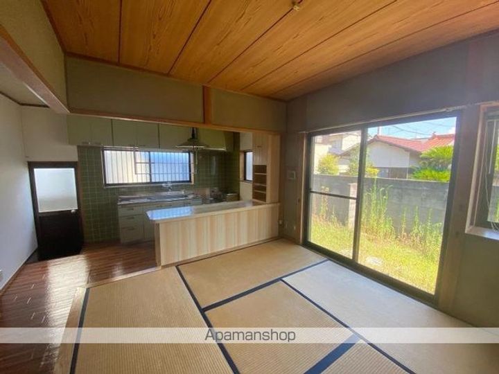 香川県高松市御厩町(一戸建)の賃貸物件の居間