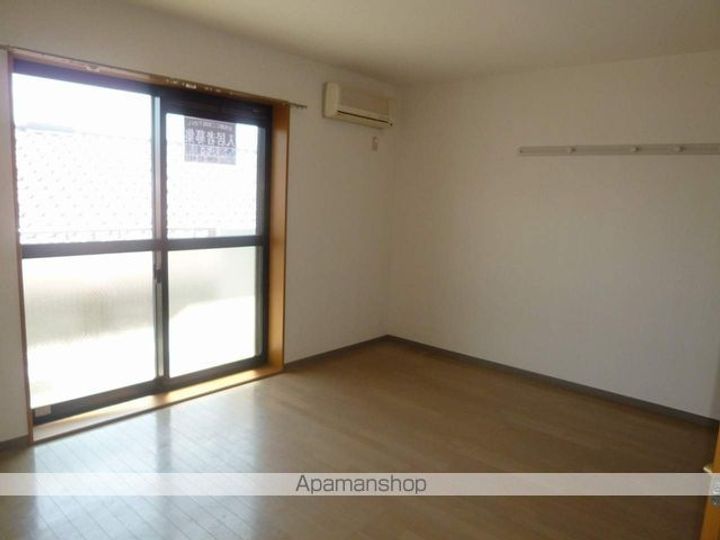 ブロードマンションの居間