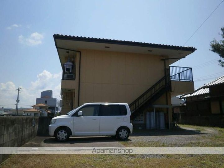 ハイツ上畑1-Bの外観