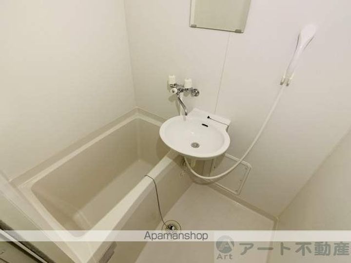レオパレスMOMO111の風呂