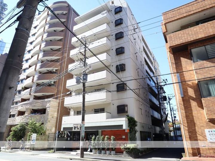 愛知県名古屋市東区泉1丁目の賃貸マンションの外観