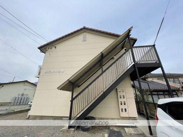 長野県松本市波田の賃貸アパートの外観